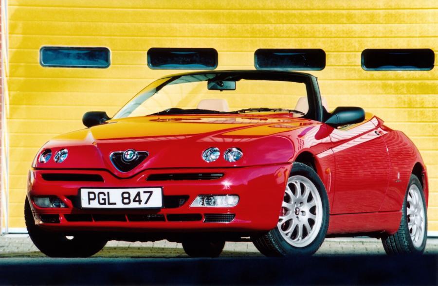  Alfa Romeo Spider 3.0 V6 24V (916S) 2000 года  (UK) (фото 1 из 8)